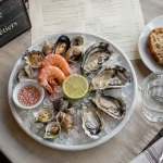 Restaurant arts et métiers metz : fruits de mer près de la gare, huîtres et crevettes sur glace